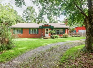 8474 Woolmarket Rd, Biloxi, MS 39532