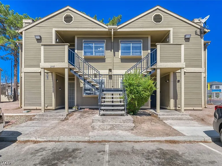 2745 Jennydiane Dr #D — Photo 18
