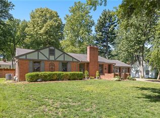 2007 W 85th Ter, Leawood, KS 66206