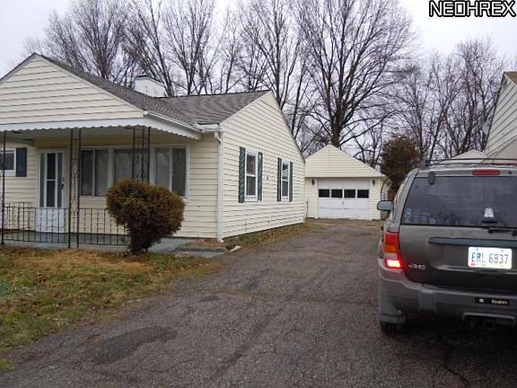 5th image of 4121 Black River Cir