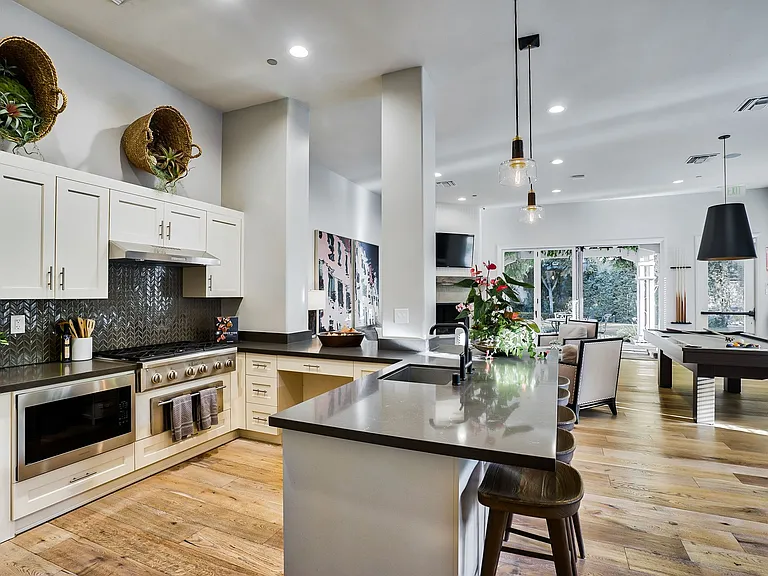 One Pearl Place — Photo 10