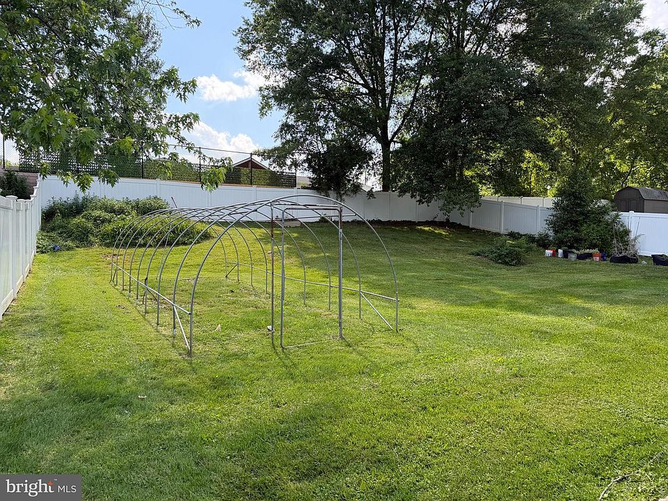 2nd image of 573 Rita Dr