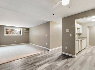 151 King St APT 104C, Franklin, MA 02038