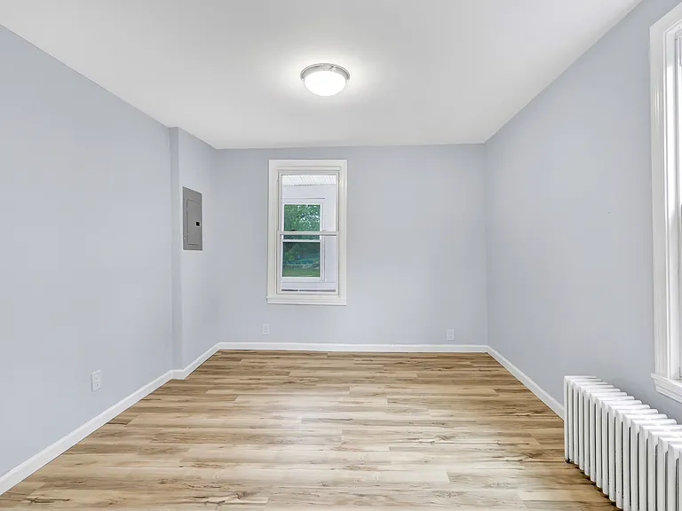 25-27 Myrtle St #25 — Photo 6