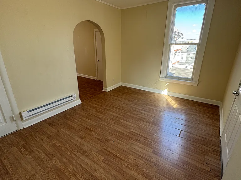 1374 Main St #2 — Photo 8