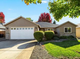 3248 Ford Dr, Medford, OR 97504