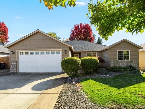 3248 Ford Dr, Medford, OR 97504