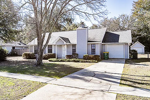 116 Walker Cir E Photo 1