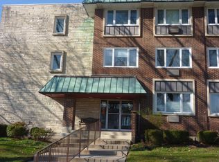 2812 E Bel Aire Dr APT 103, Arlington Heights, IL 60004