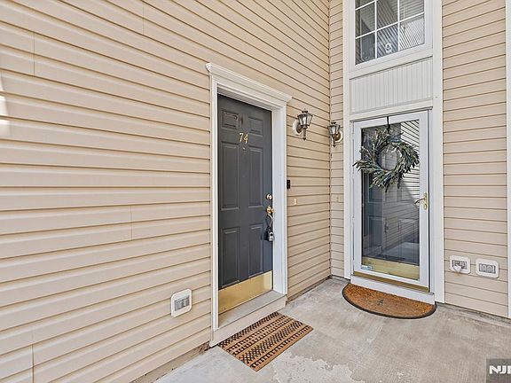 3rd image of 74 Mountainside Dr