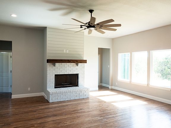 4th image of 2130 Shady Grove Rd