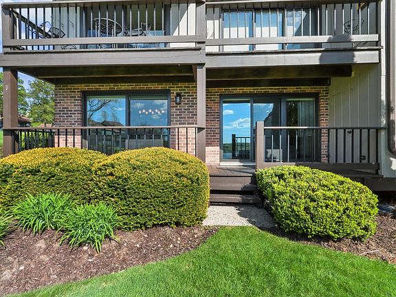 2nd image of 1070 S Lake Shore Dr #A-1