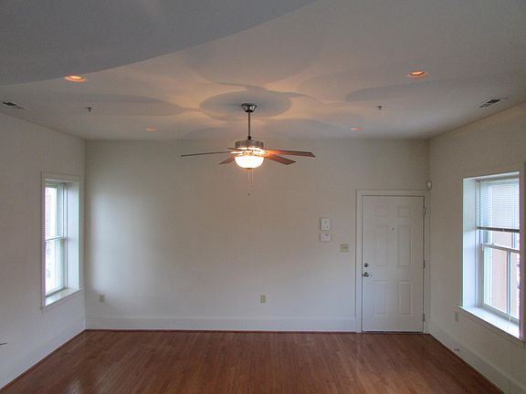 4th image of 16 S Brunswick St