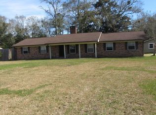 5402 Hilltop St, Pascagoula, MS 39567