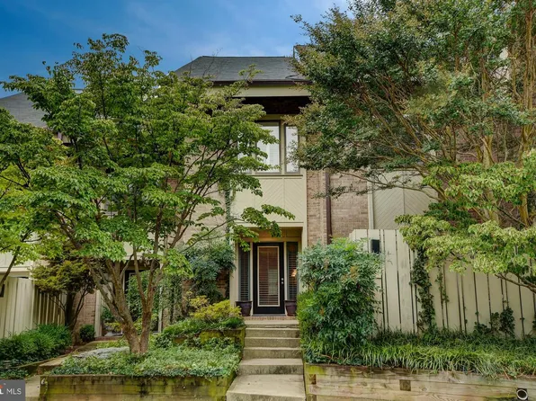 923 Drohomer Pl, Baltimore, MD 21210