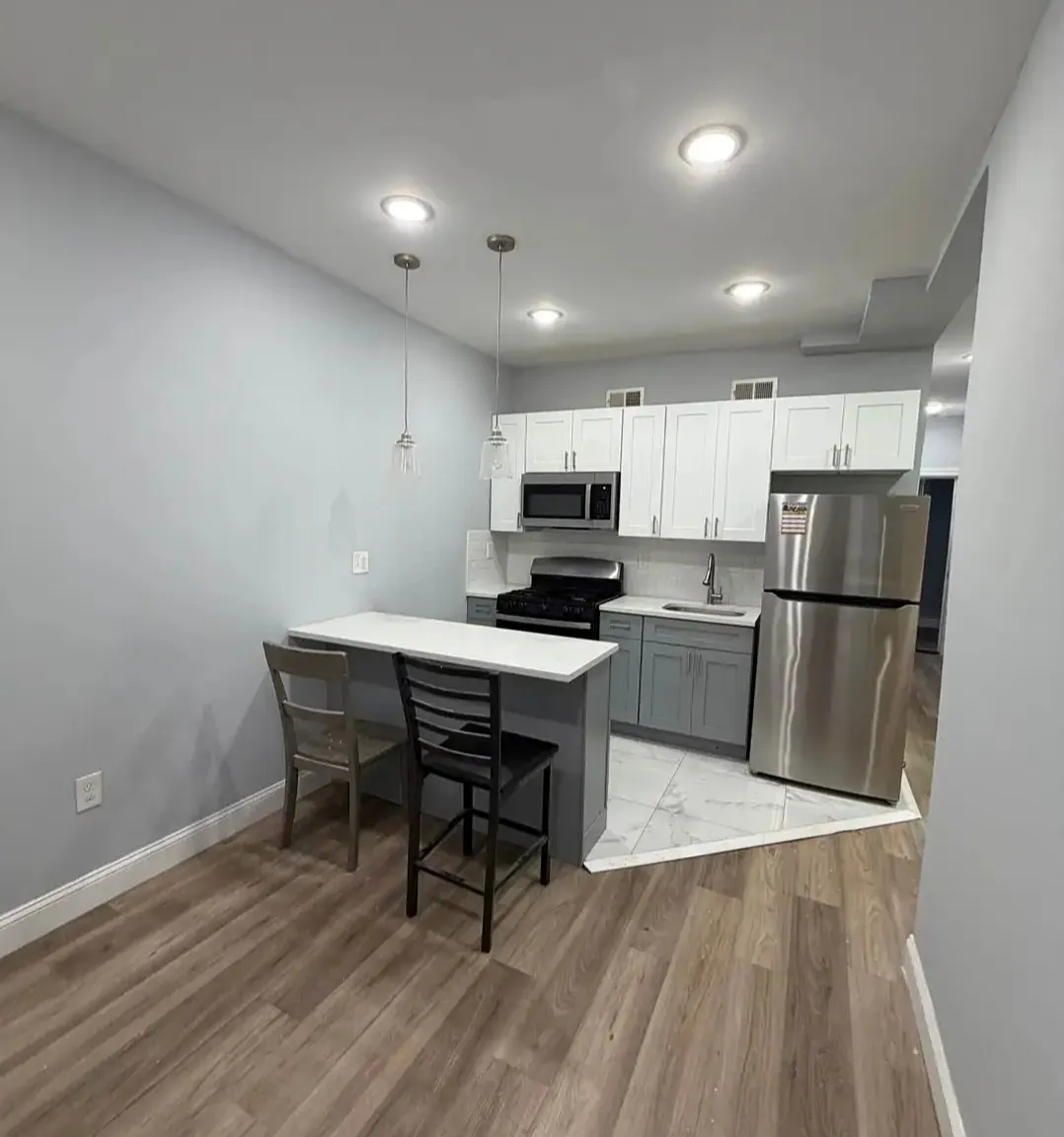 3 bed, $2,400 — Photo 1