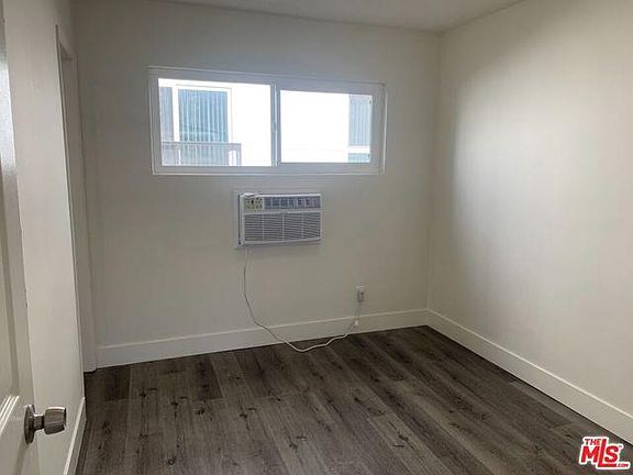 4th image of 6121 Crenshaw Blvd #6
