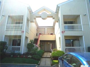 19 Anchor St APT C, Freeport, NY 11520