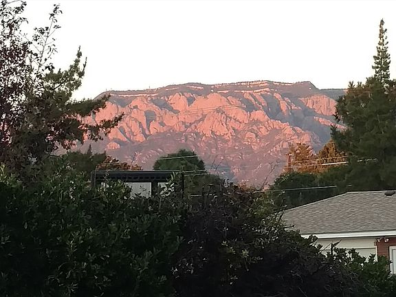 2nd image of 7817 Sierra Azul Ave NE