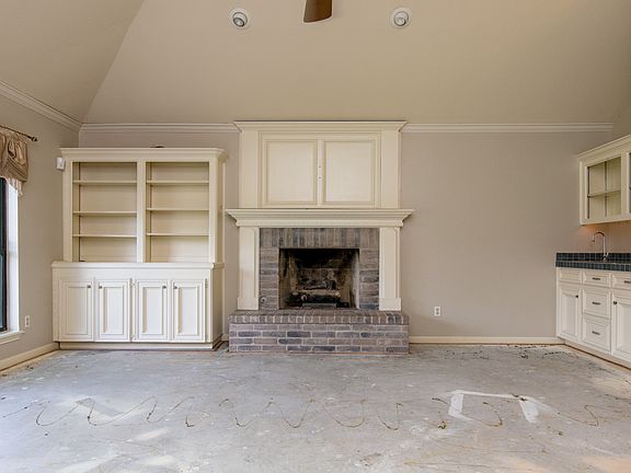 3rd image of 7429 Lake Neuchatel Dr