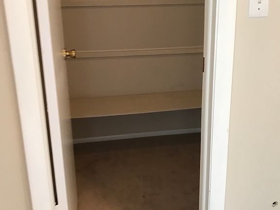 Walk in closet