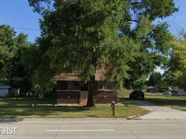 13021 E Thirteen Mile Rd, Warren, MI 48088
