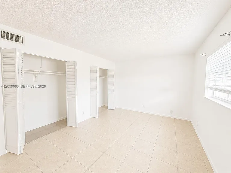 2521 Pierce St #10 — Photo 9