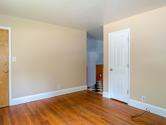 3rd image of 436 N Highland Ave NE APT 18