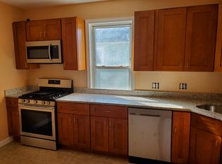 18 Bessom St APT 2, Lynn, MA 01902