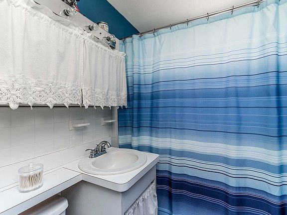 5th image of 7324 260th St #2