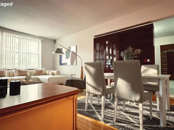 142-05 Roosevelt Avenue image 1 of 12