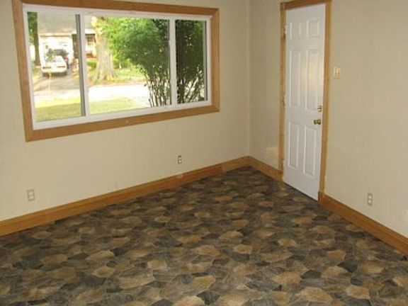 5th image of 9360 Parkside Dr