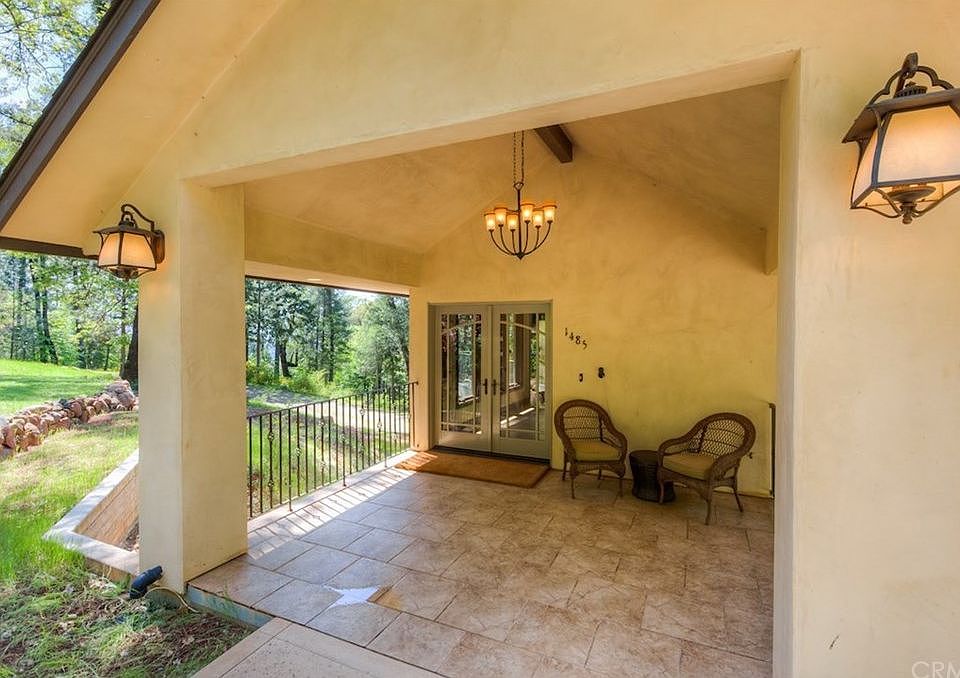 2nd image of 1485 Lofty View Dr