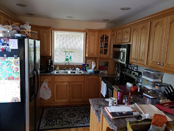 4th image of 226 Dockview Rd