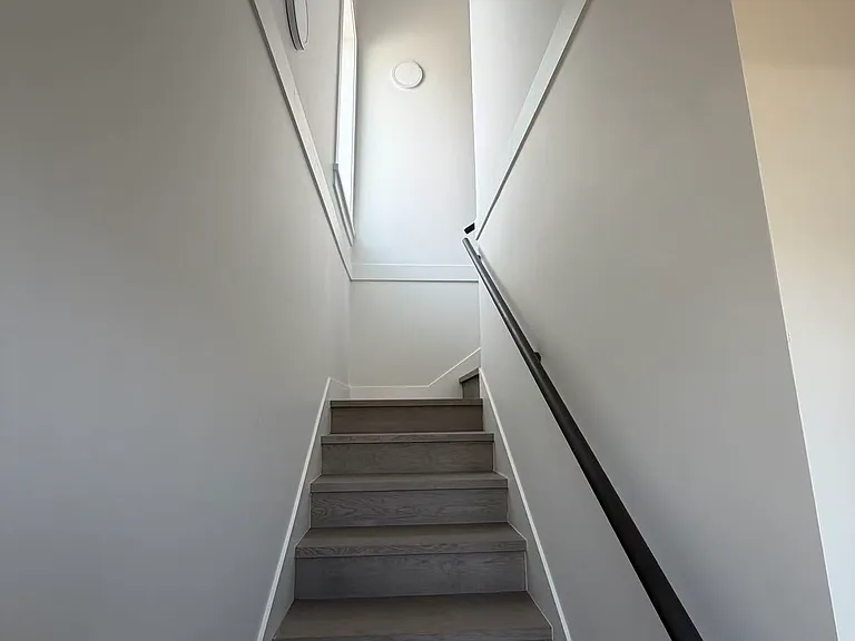 2160 E 49th Ave — Photo 9