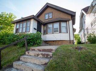 2928 N 27th St, Milwaukee, WI 53210