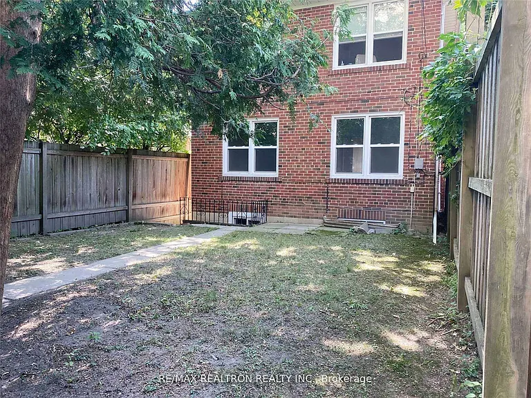 22 N Gormley Ave #MAIN — Photo 9