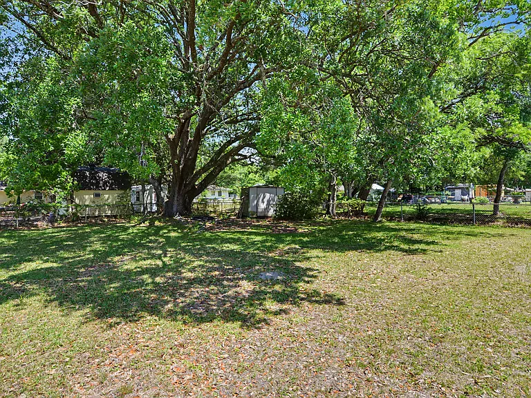 442 Woody Cir — Photo 8