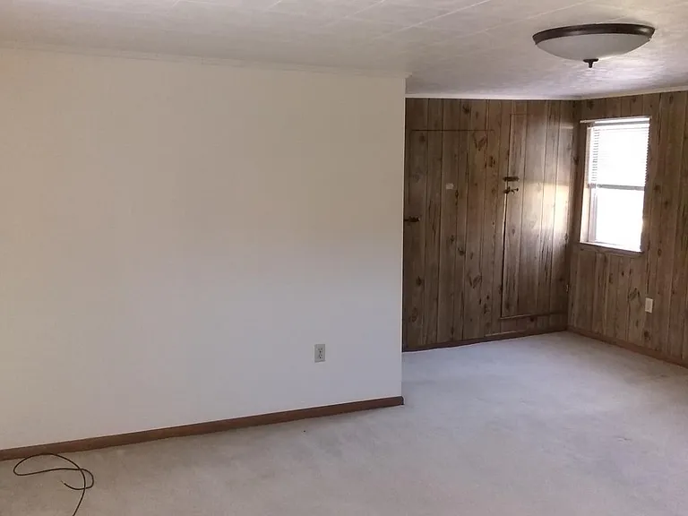 442 Green Ln — Photo 14