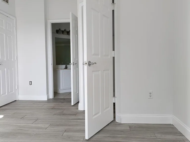 6240 Contessa Dr #105 — Photo 16