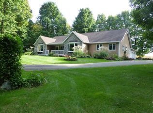 4314 Bramble Wood Dr, Hartford, WI 53027