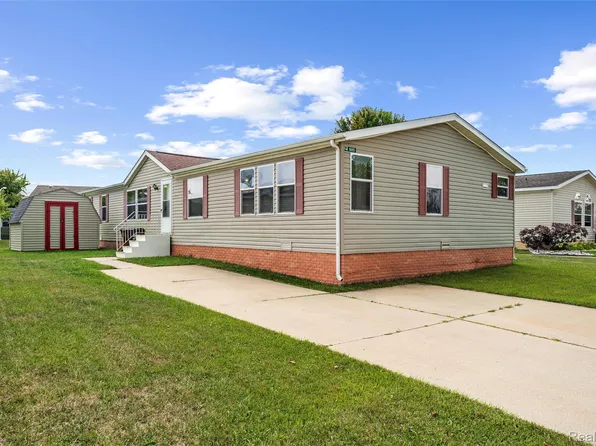 885 Tanner Lndg, Monroe, MI 48161