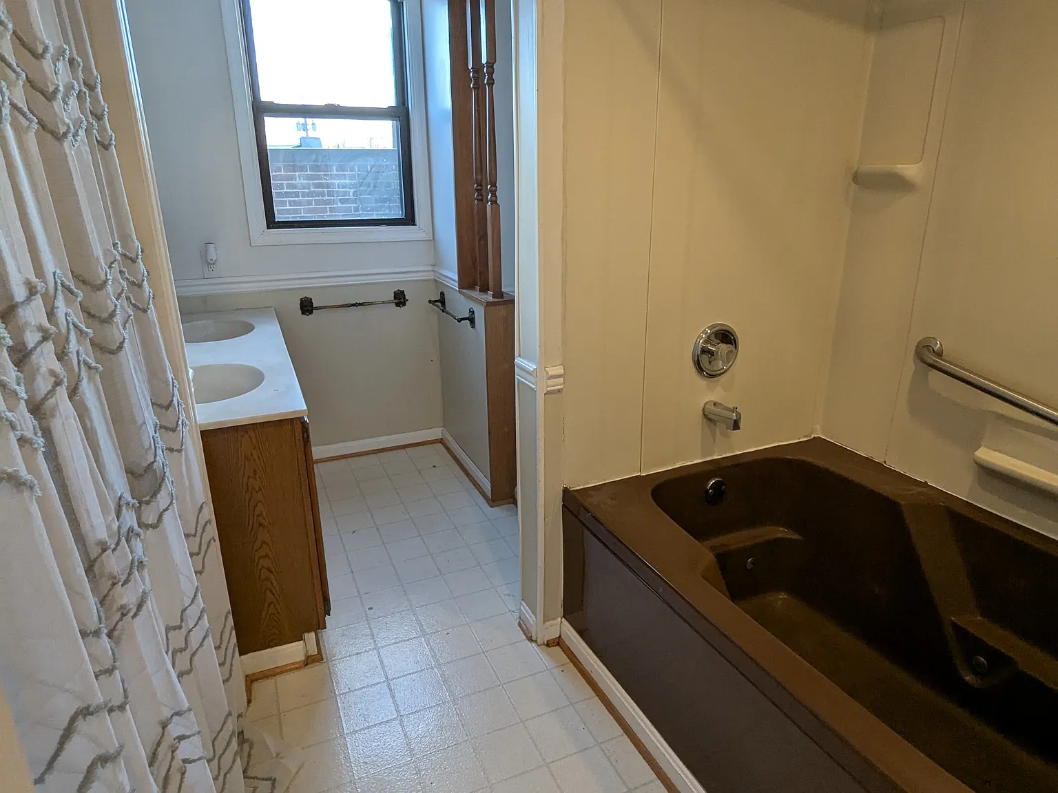 2 bed, 1200 sqft, $1,475 — Photo 3