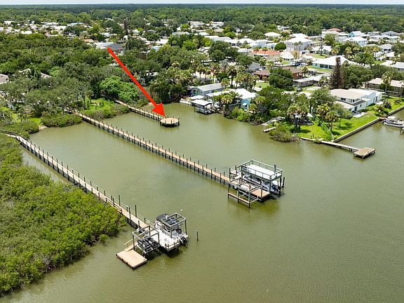 3rd image of 121 Fishermans Cove Dr