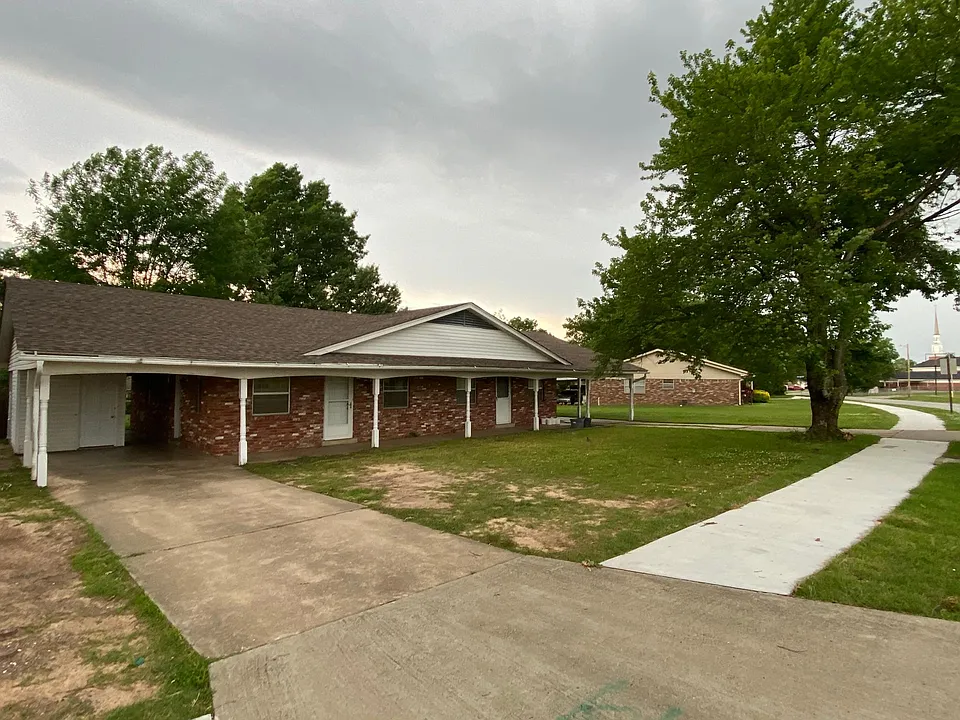 4410 Windsor Dr