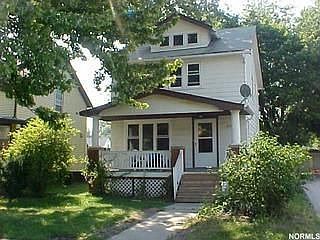 2nd image of 18730 Locherie Ave