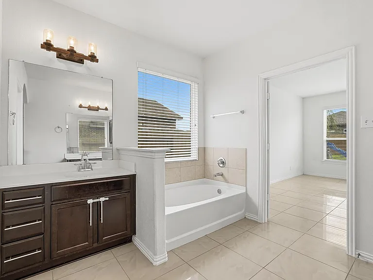 4703 Goldeneye Dr — Photo 29