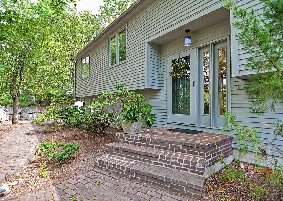 470 Elm St E, Raynham, MA 02767 Zillow