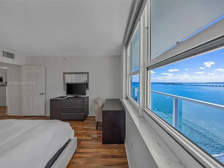 1155 Brickell Bay Dr #2207 — Photo 15