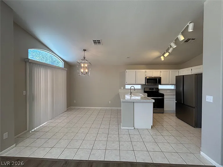 2543 New Morning Ave — Photo 3